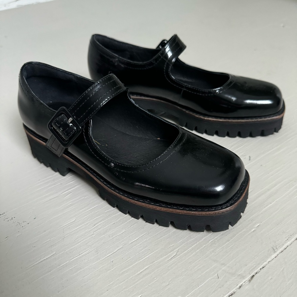 Intentionally Blank VERONICA BOX LEATHER LUG SOLE MARY JANE